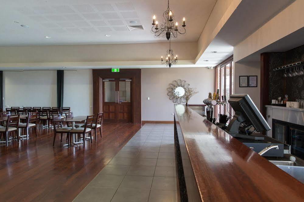 Merinda Village Hotel Боуен Екстер'єр фото